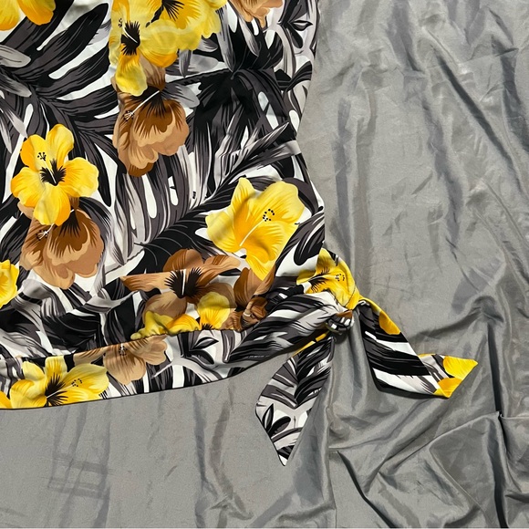 Swimsuits for All Beach Belle Floral Tankini Top Plus Size 24 Yellow Black White - Picture 5 of 12